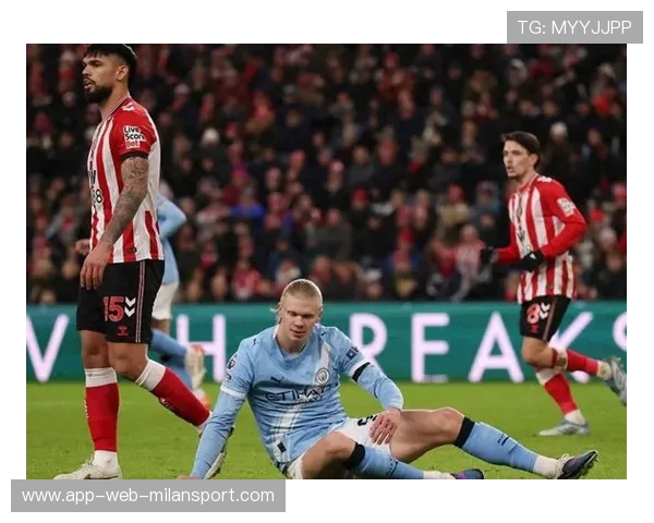 哈兰德无球表现惊艳，瓜迪奥拉前锋体系初见成效，哈兰德踢什么位置