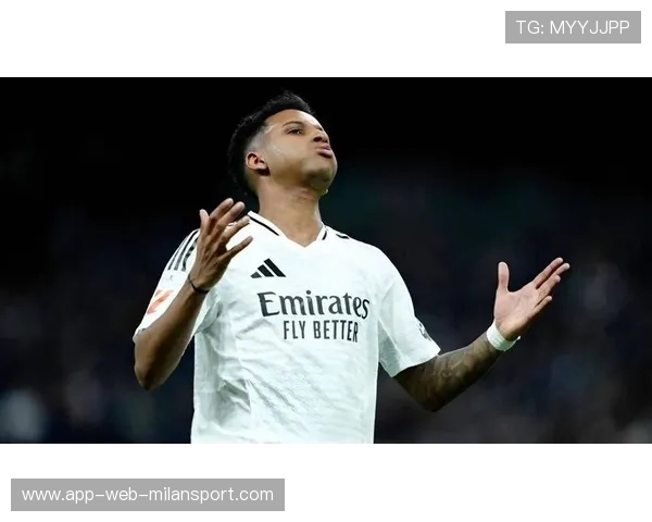 皇马目标拜仁26岁中卫，2进2出方案助力球队重建，皇马1-9拜仁