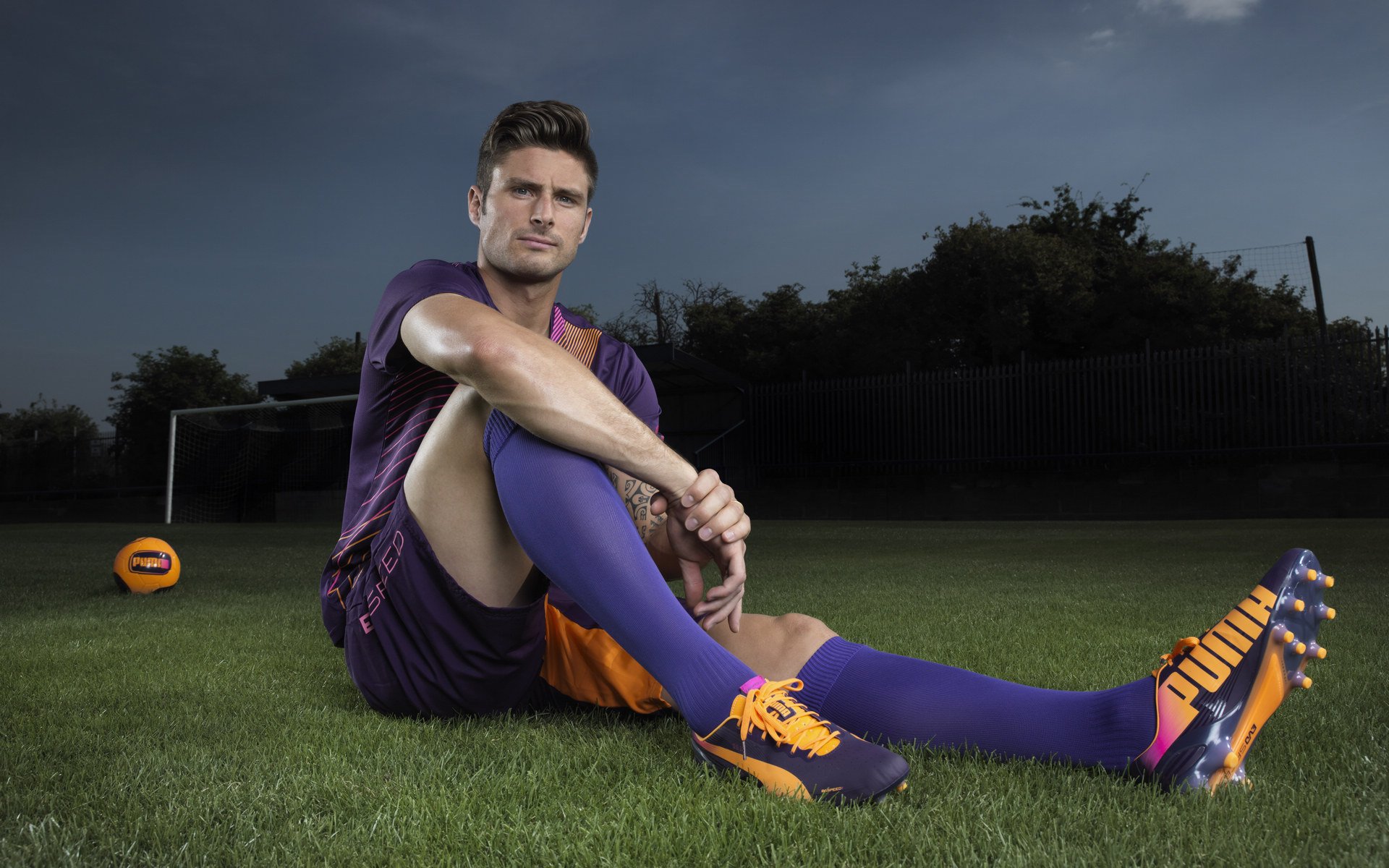 OD记者报道：西蒙斯适应英超节奏仍需时间，西蒙斯比赛时刻